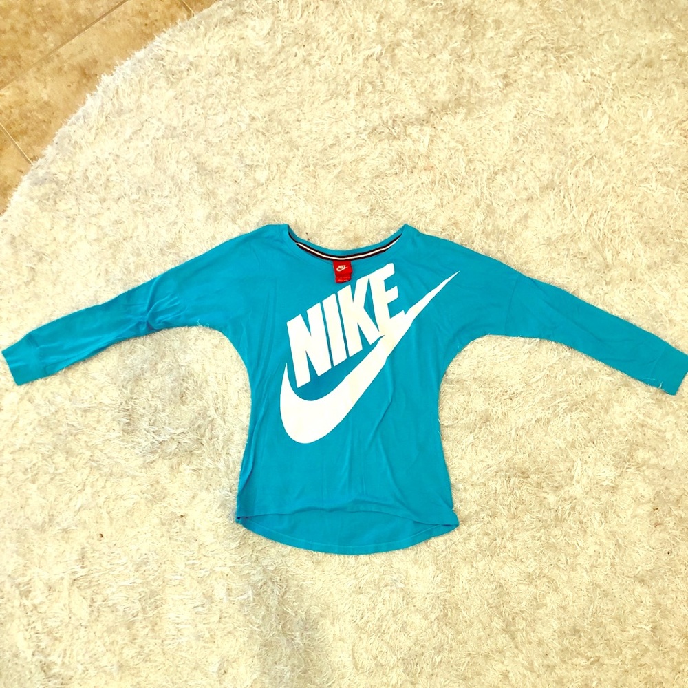 Nike long sleeve top